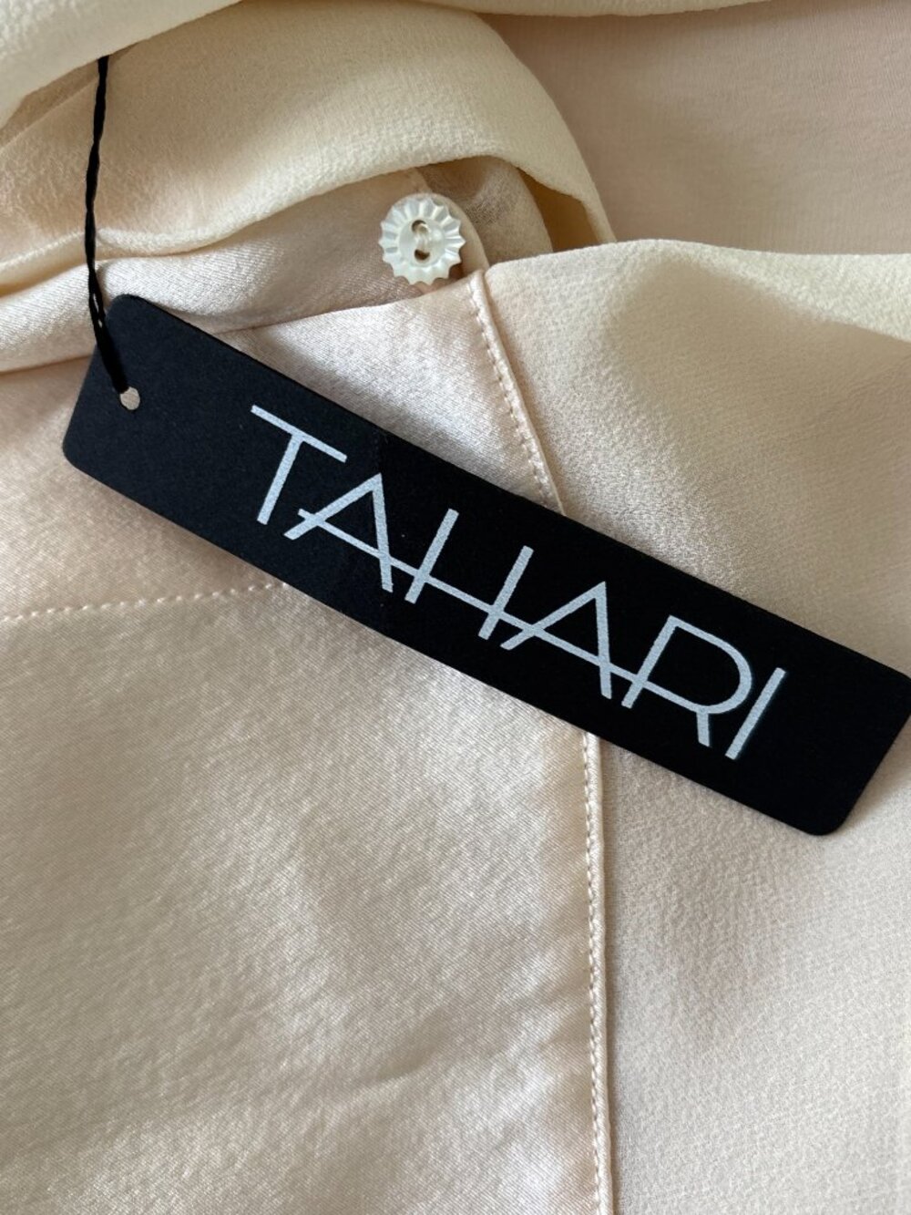 Tahari Cream Silk Women's Blouse Size 6 with Pearl Buttons and Draw String - Picture 6 of 11